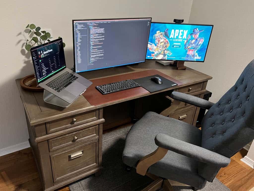 Picture of my current desk at home